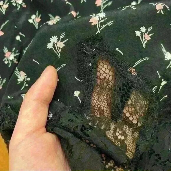 Victoria’s Secret Victoria Secret Black floral lace hem wide leg pants trousers - Picture 12 of 13